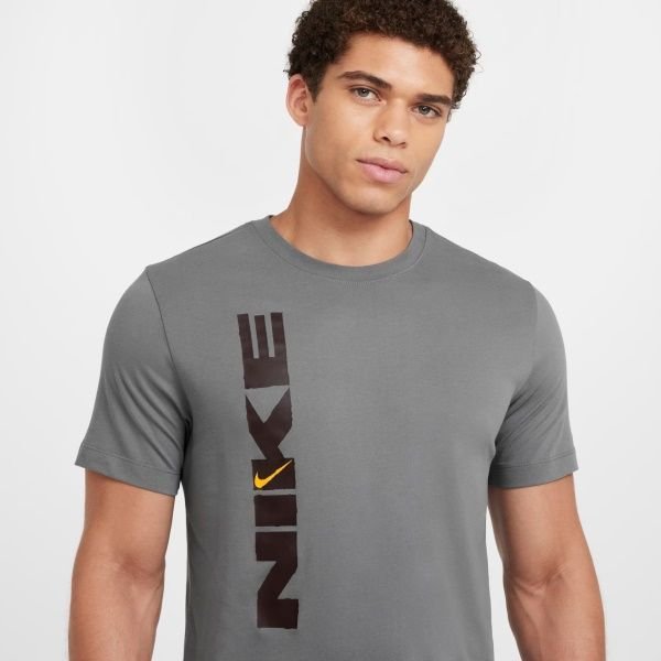 Camiseta Nike Dri-FIT Vintage Cinza