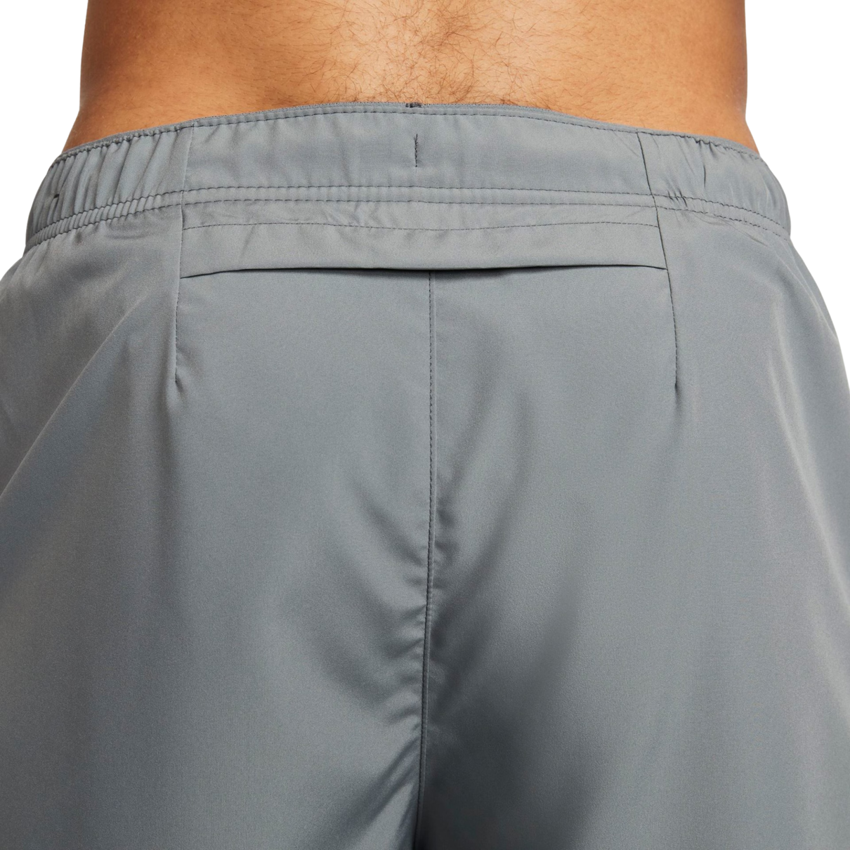 05 bermuda nike challenger 7in cinza