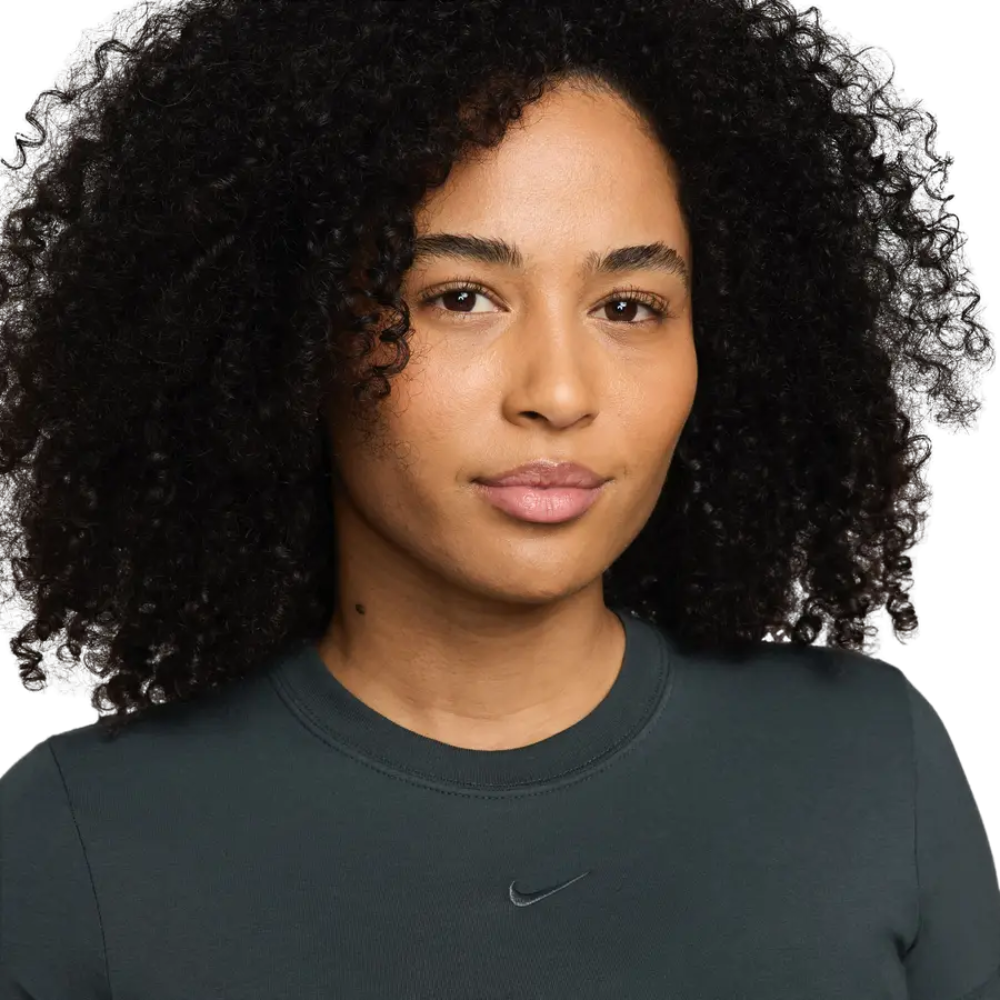 04 camiseta nike sportswear chill knit cropped verde