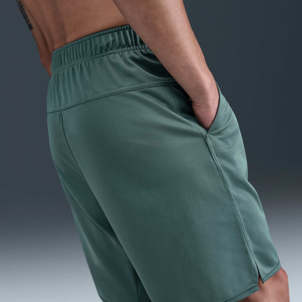 02 bermuda nike dri fit totality knit 9in verde