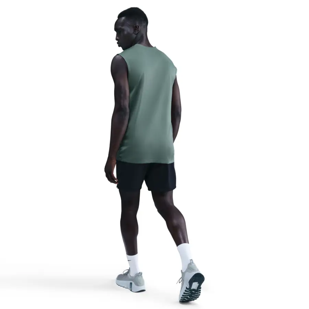 04 camiseta nike dri fit legend verde