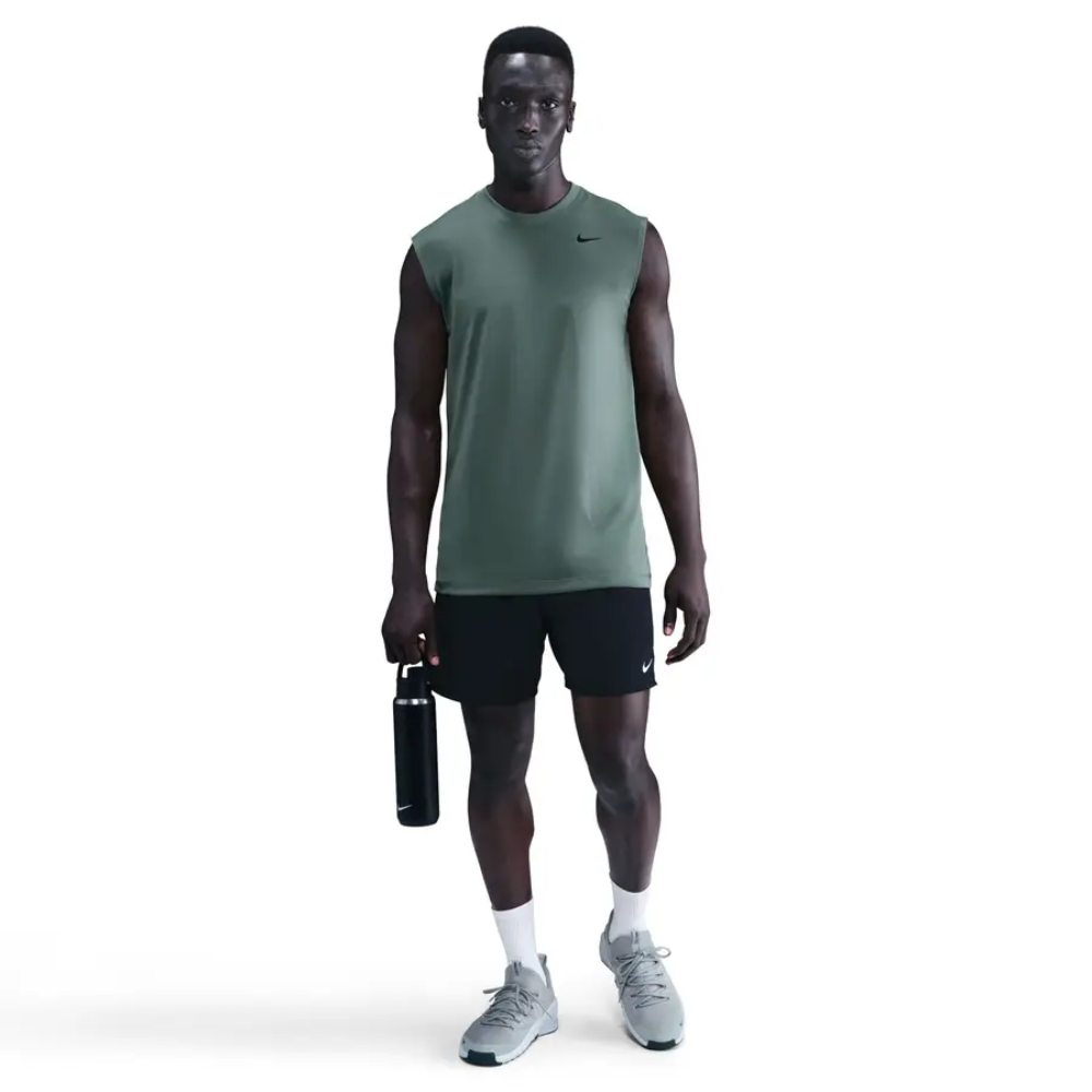 Camiseta Nike Dri-FIT Legend Verde